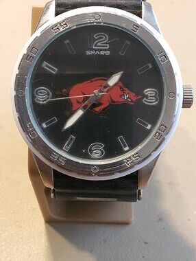 10/$20 Sparo NCAA Arkansas Razorbacks Silver/Black Men's Watch